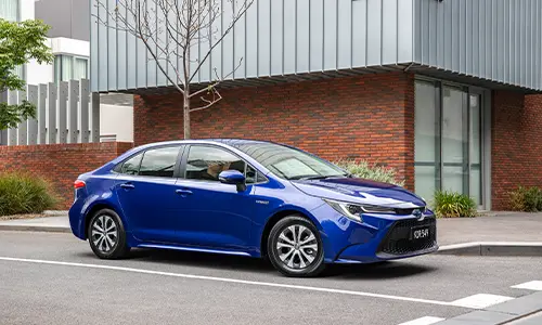 Toyota goes 100% hybrid