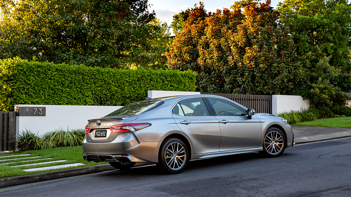 More Hybrids, Safety and Style for Facelifted Toyota Camry SciFleet