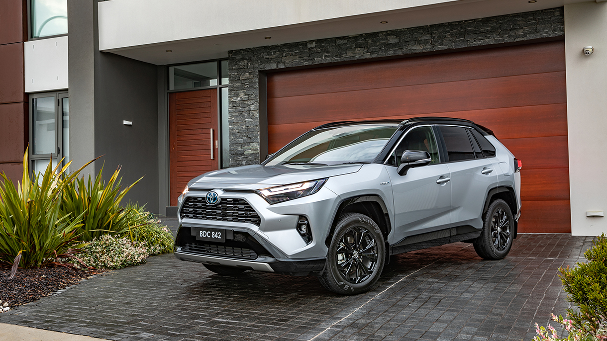 Toyota Expands RAV4 Range with More Hybrids and New XSE Variant Sci